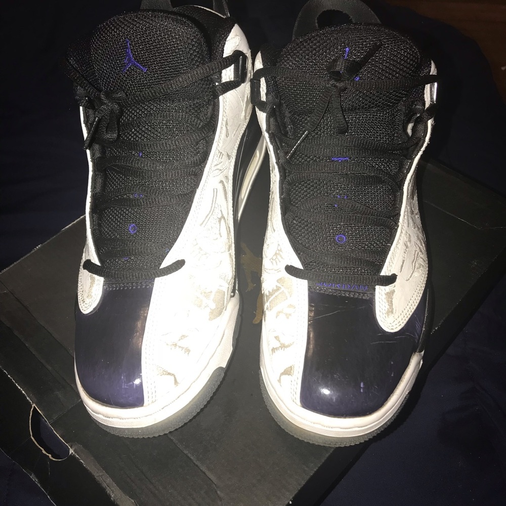 Pair of jordans dub zeros